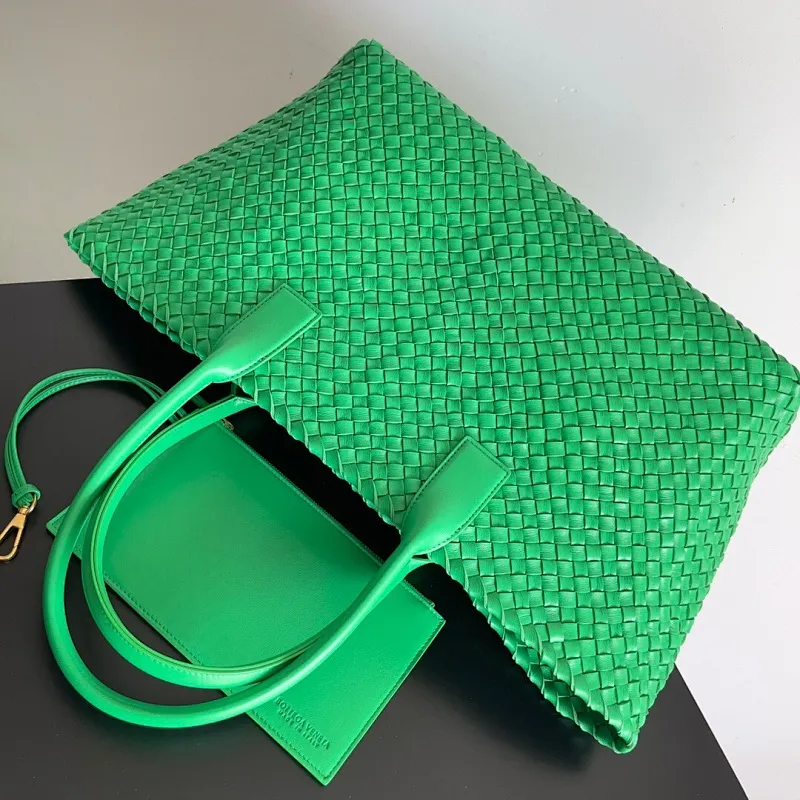 All categories 💚 Authentic bags 💚 BV 2025 new BV handbags